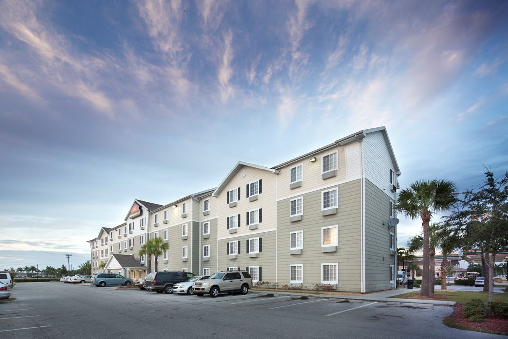 Extended Stay America Select Suites - Fort Myers Exterior photo